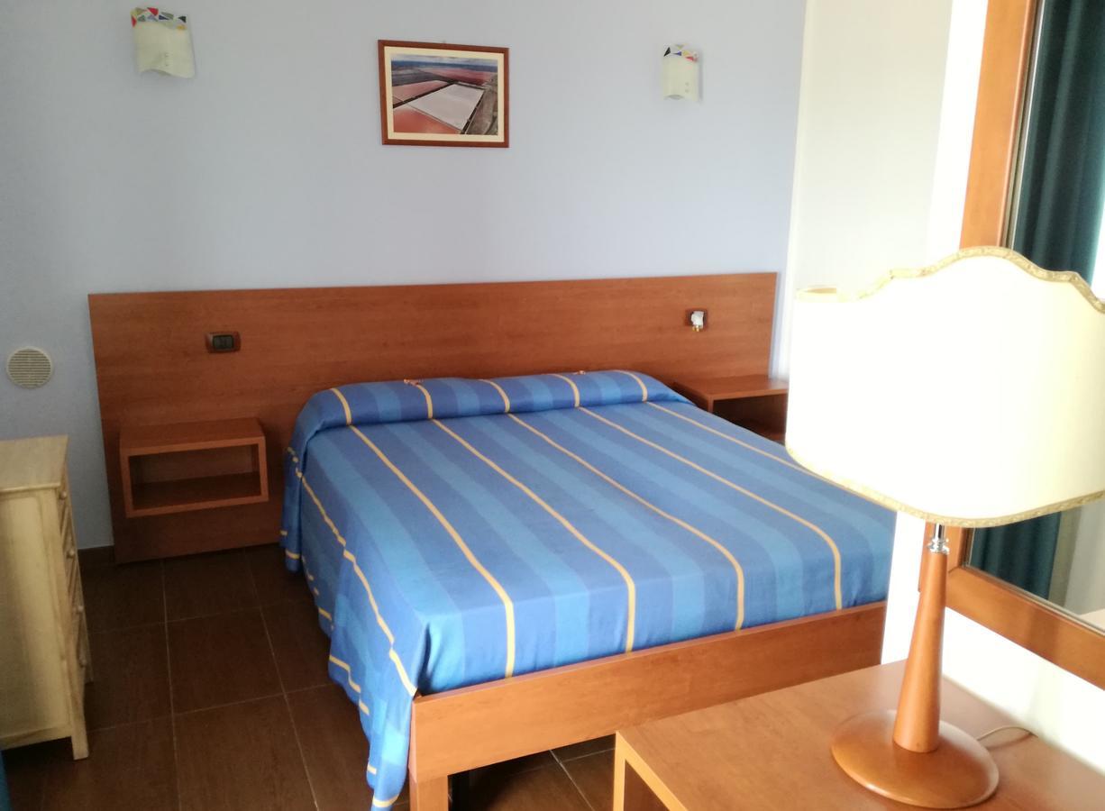 Residence Bandiera Gialla Margherita Di Savoia Eksteriør billede